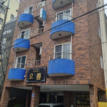Oreum Motel Jeju Esterno foto
