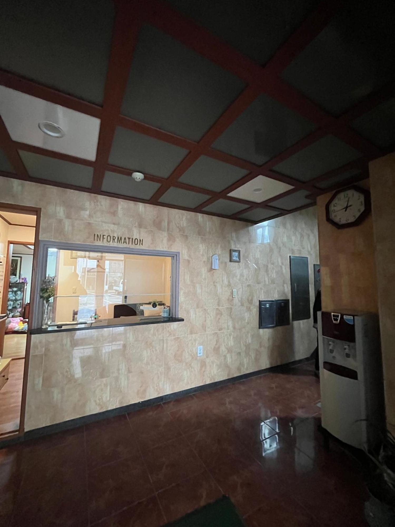 Oreum Motel Jeju Esterno foto
